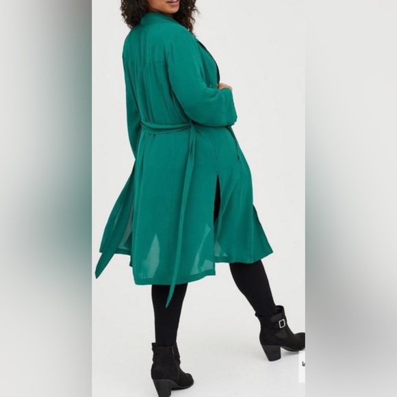 3x fits 3x 4x ⭐️ NEW w $70 TAG Torrid Polyester Chiffon Trench Lightweight Coat - Picture 3 of 11